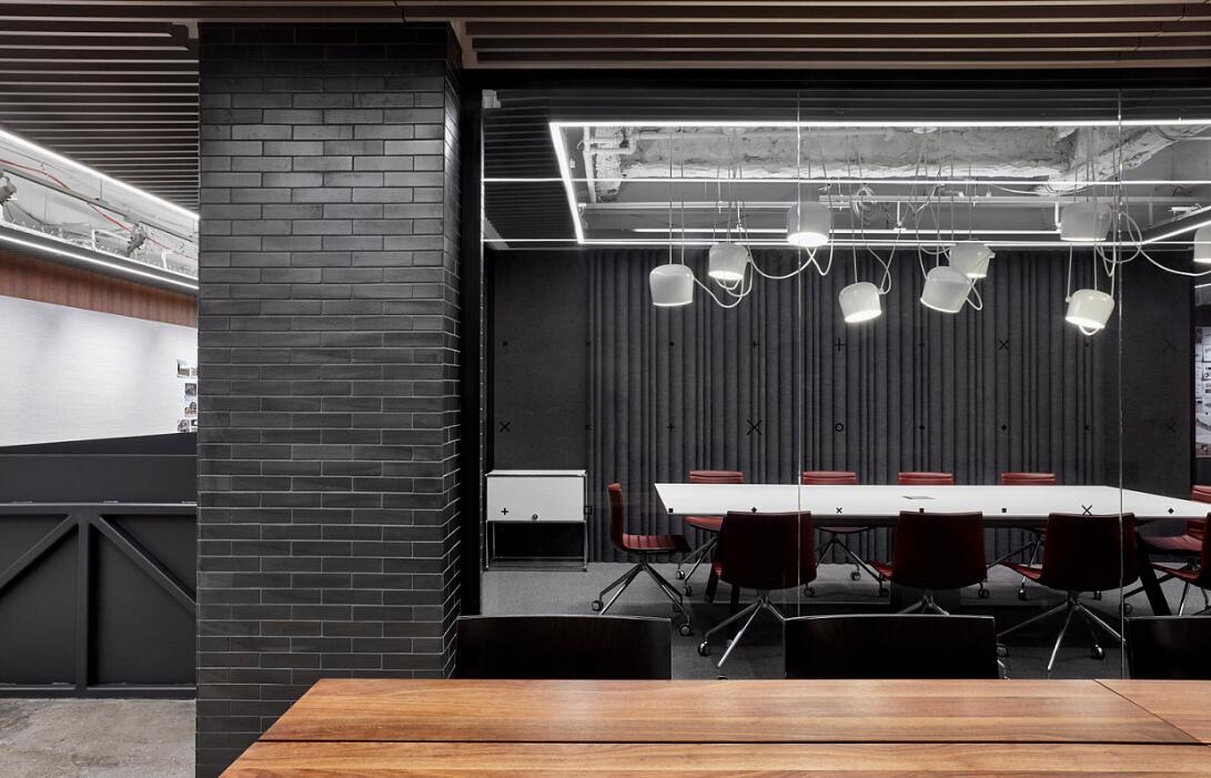 跨國(guó)集團(tuán)駐上海辦公室裝修效果圖