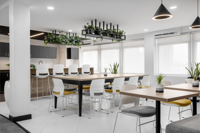 上海辦公室裝修-楊浦區(qū)食品研發(fā)公司辦公室裝修效果圖